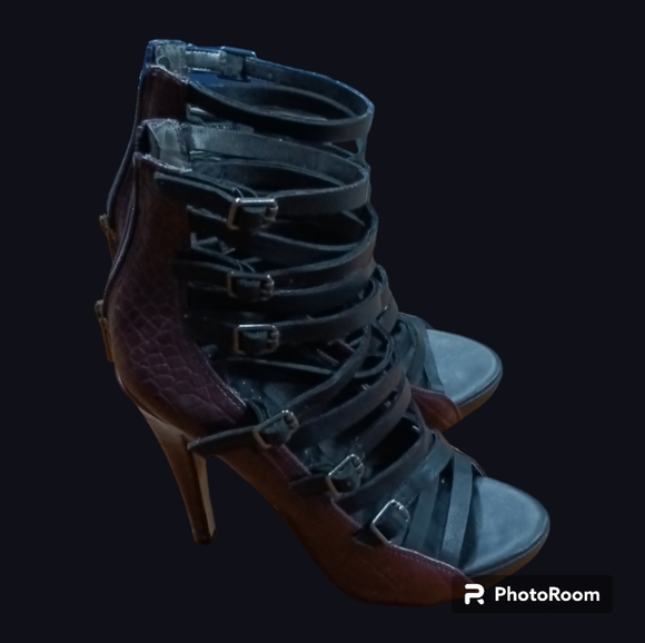 Circus by Sam Edelman Black Strappy Heels - Picture 2 of 5